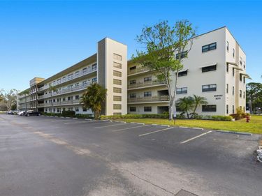 6070 80TH STREET N, Unit 403, ST PETERSBURG, FL 33709