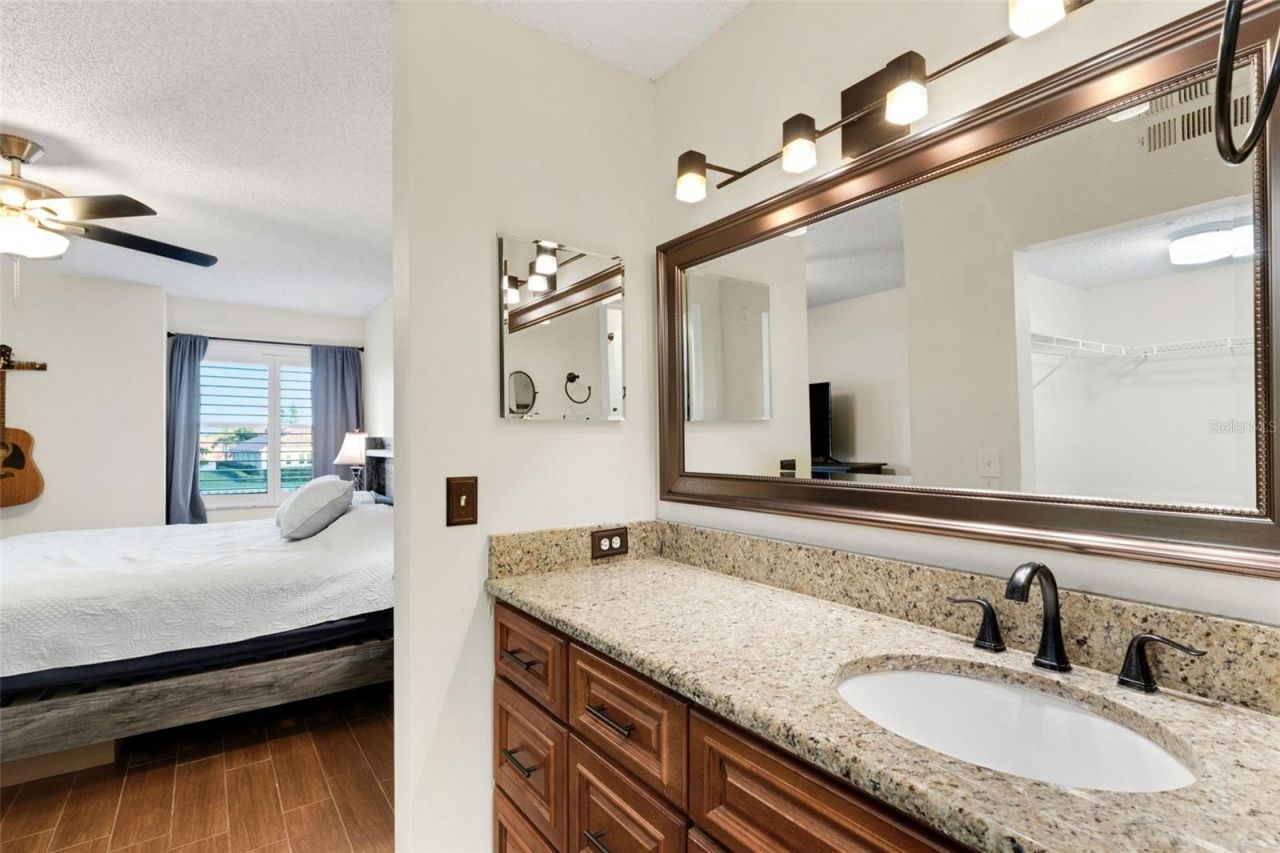 2400 Feather Sound Drive, Unit 924, Clearwater, FL 33762 Photo