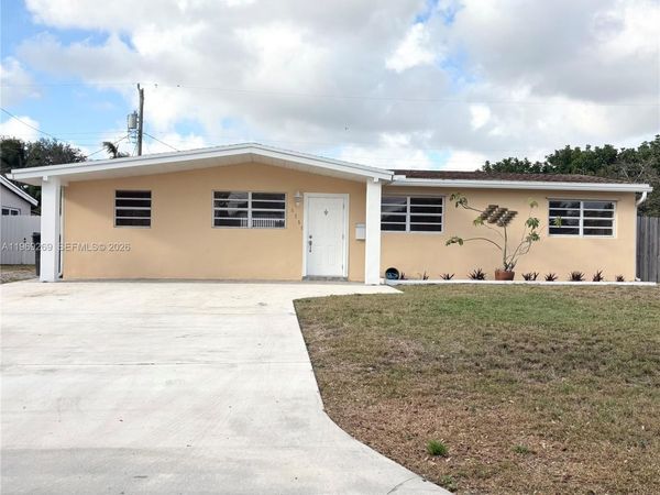 6751 Cleveland St, Hollywood, FL 33024