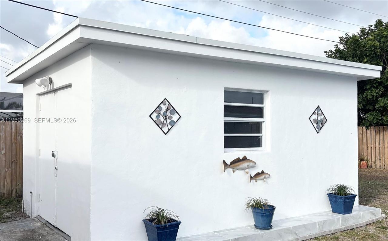 6751 Cleveland St, Hollywood, FL 33024 Photo