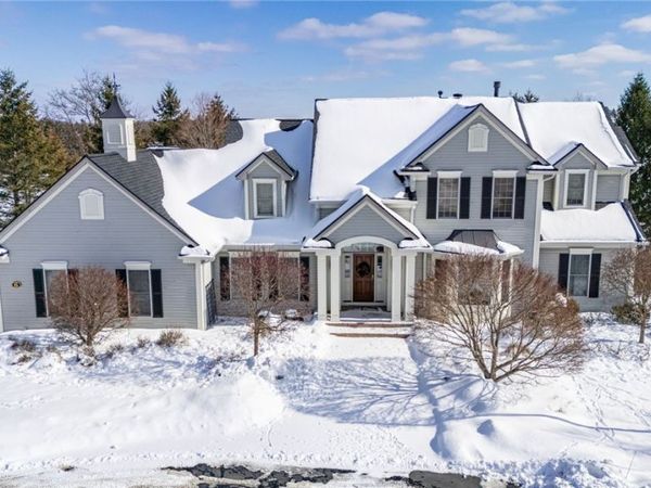 6 Grandhill Way, Pittsford, NY 14534