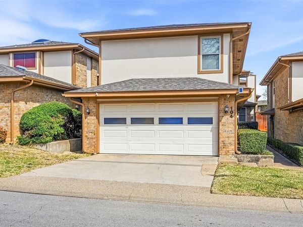 104 Morrow Drive, Bedford, TX 76021