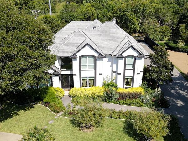 3015 Forestwood Drive, Arlington, TX 76006