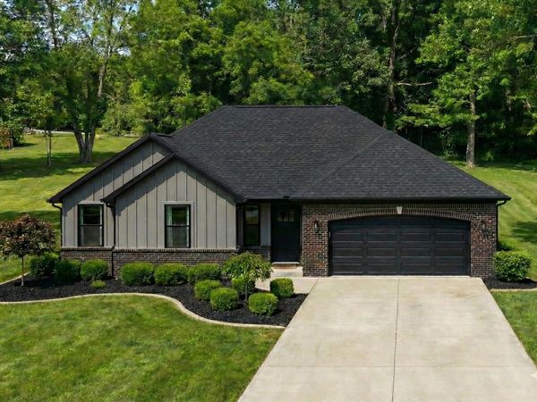 605 N Acacia Avenue , Clever, MO 65631