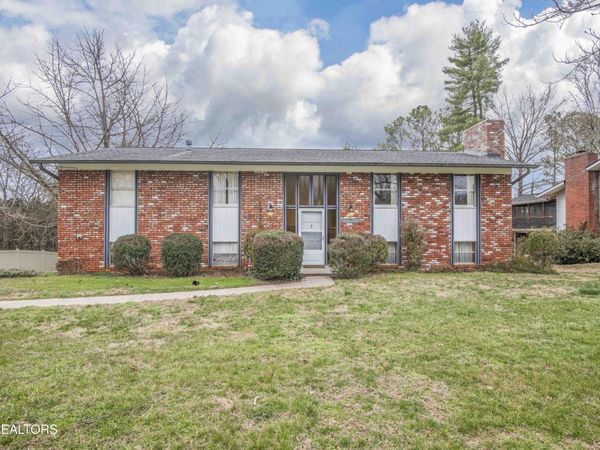 9620 Tallahassee Lane, Knoxville, TN 37923