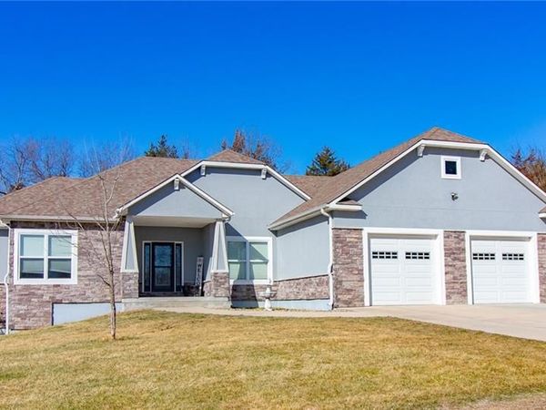 17795 Stoney Creek Lane, Warsaw, MO 65355