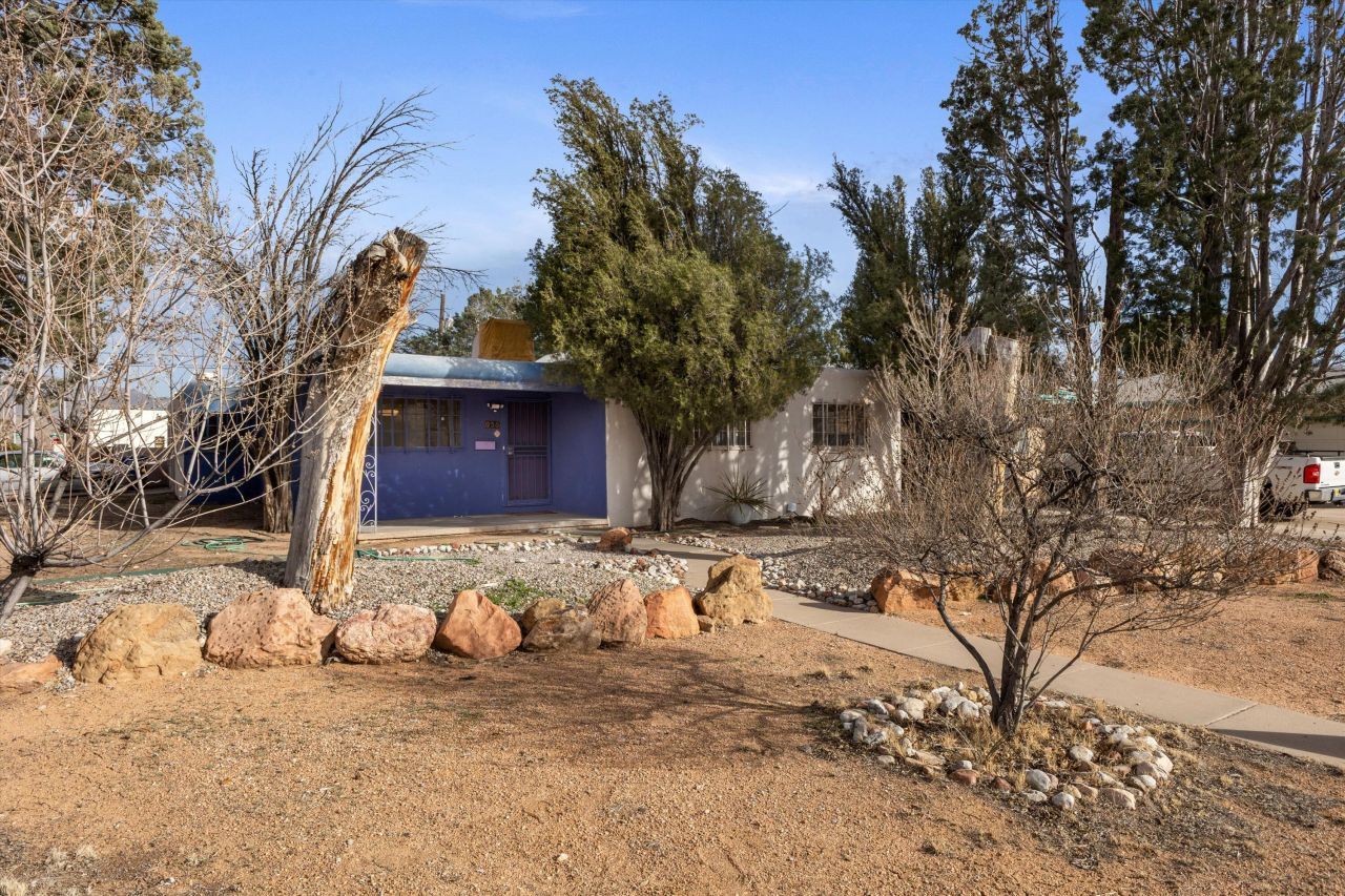 836 Truman Street Ne, Albuquerque, NM 87110 Main Photo
