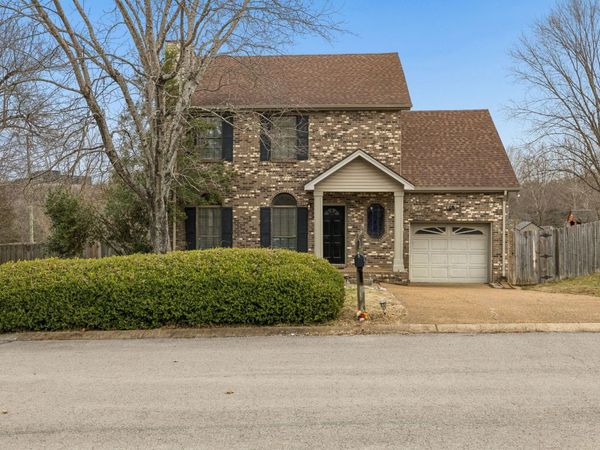 7701 Poplar Ridge Dr , Nashville, TN 37221