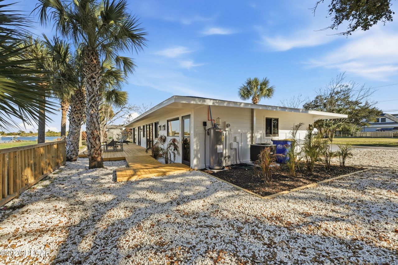 203 Parkwood Lane, Edgewater, FL 32132 Photo