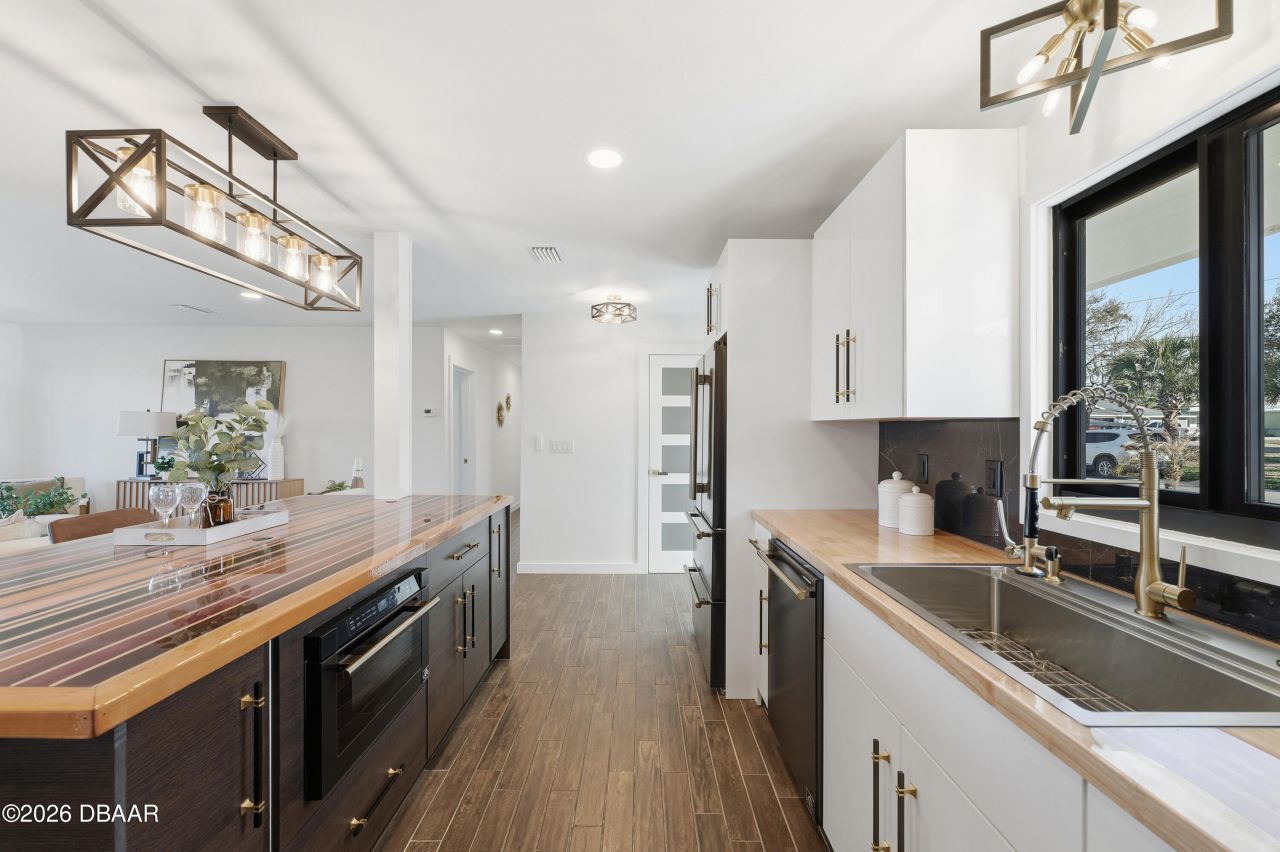 203 Parkwood Lane, Edgewater, FL 32132 Photo