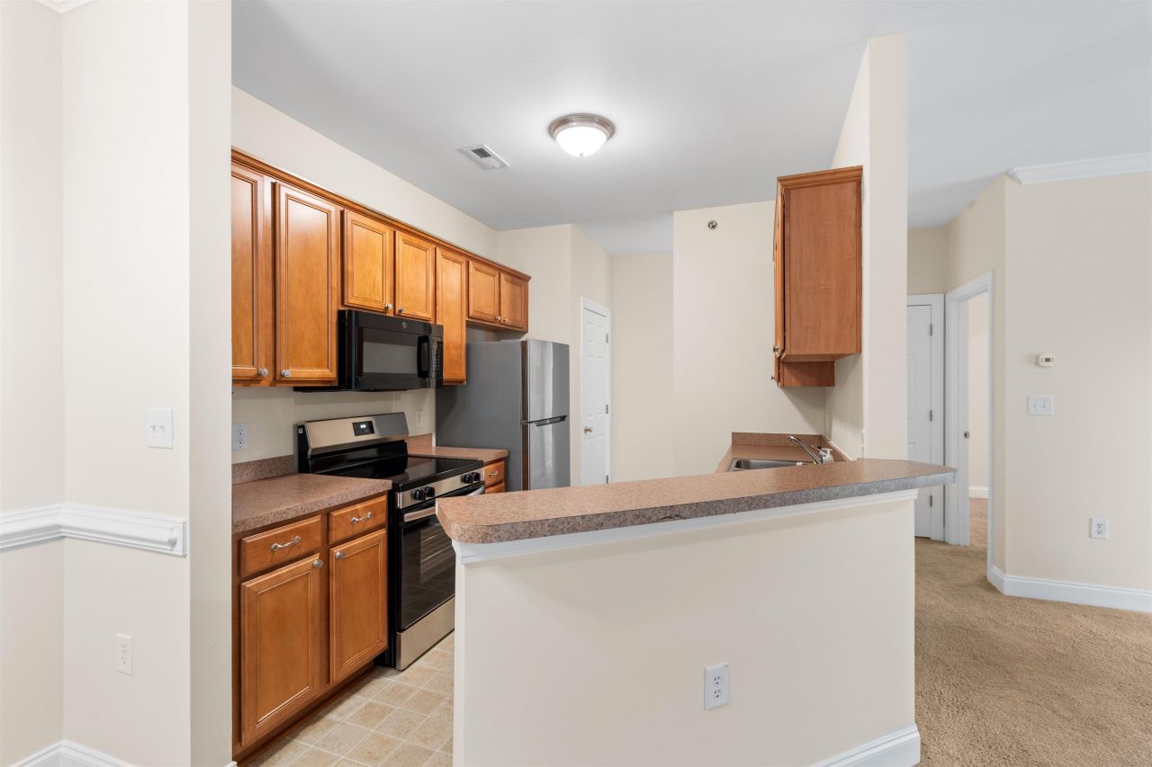 2025 Silvercrest Dr.  Photo 10