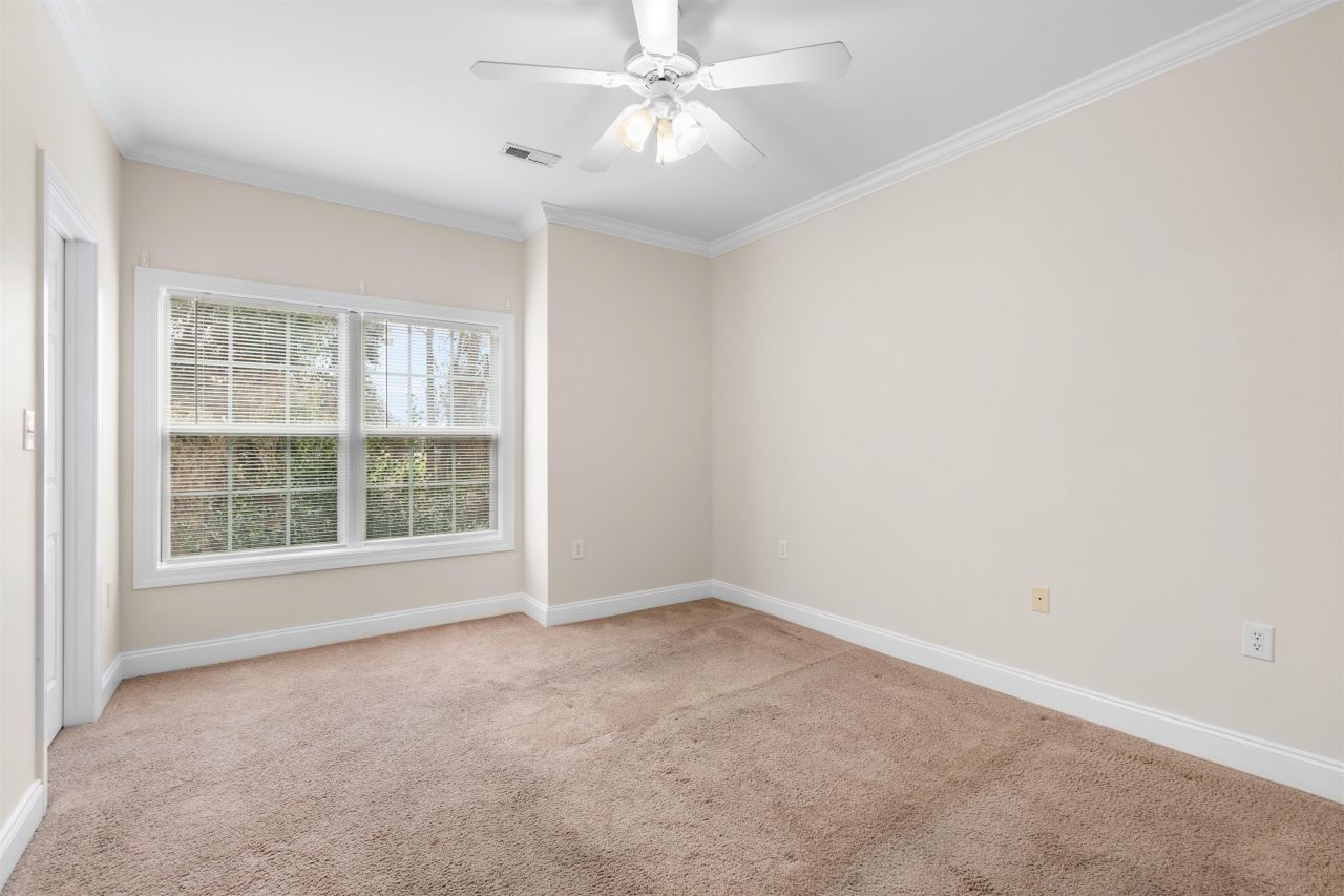 2025 Silvercrest Dr.  Photo 15