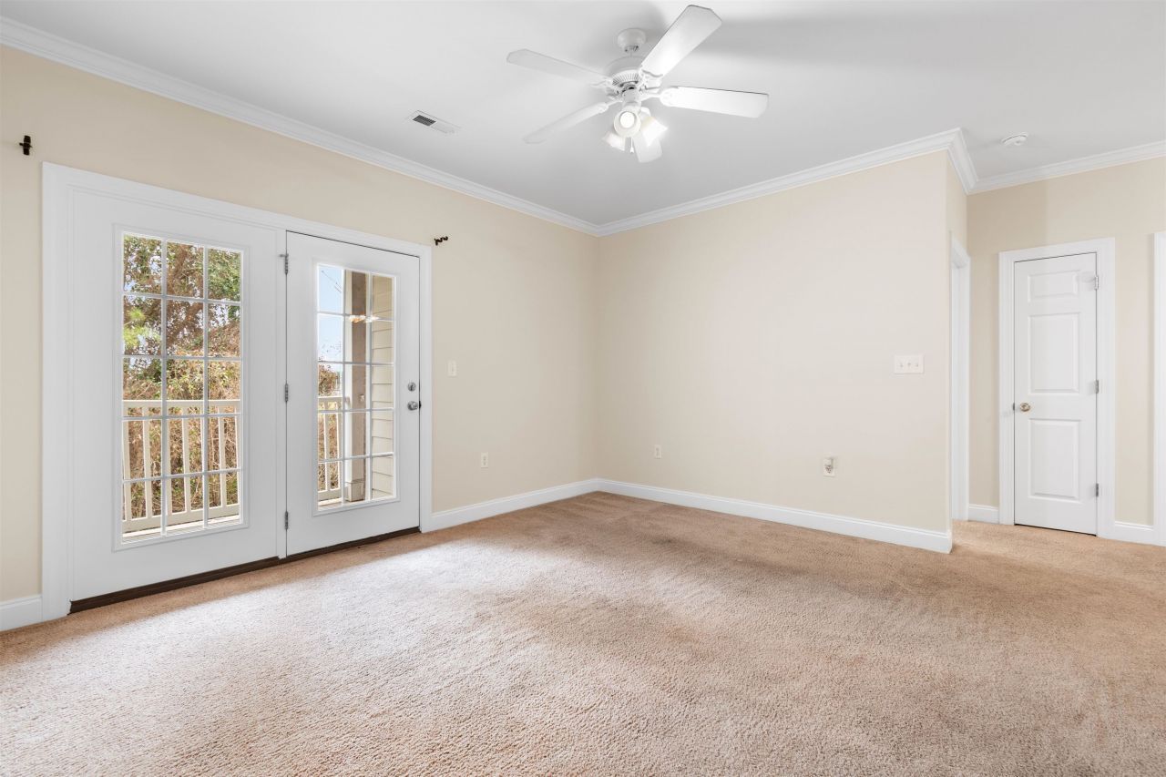 2025 Silvercrest Dr.  Photo 18