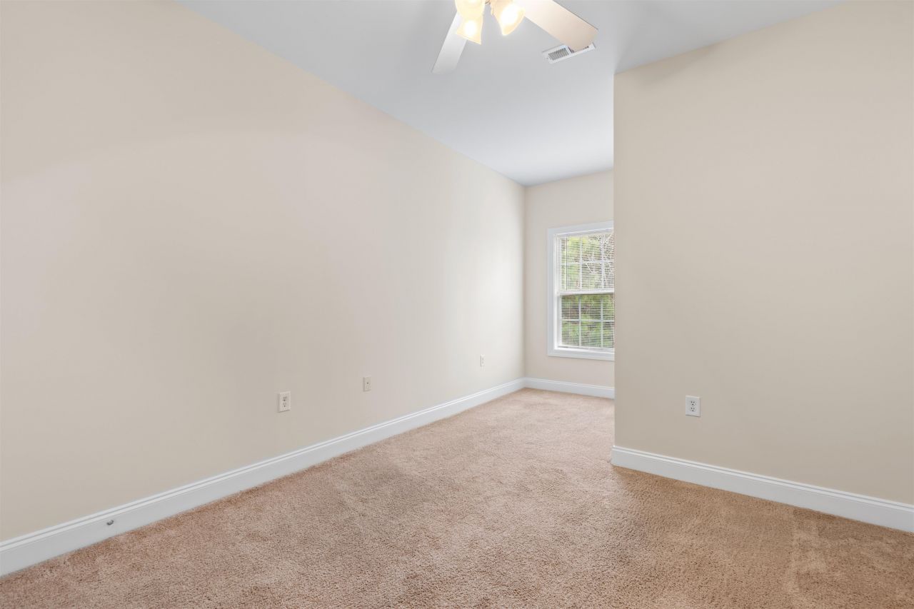 2025 Silvercrest Dr.  Photo 20