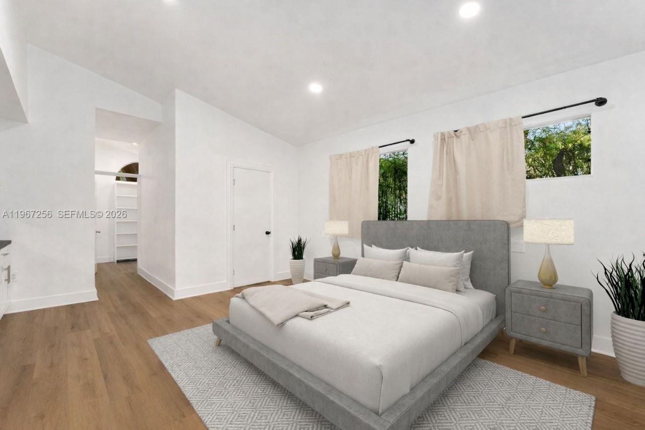 7031 SW 63rd Ct, South Miami, FL 33143 Photo