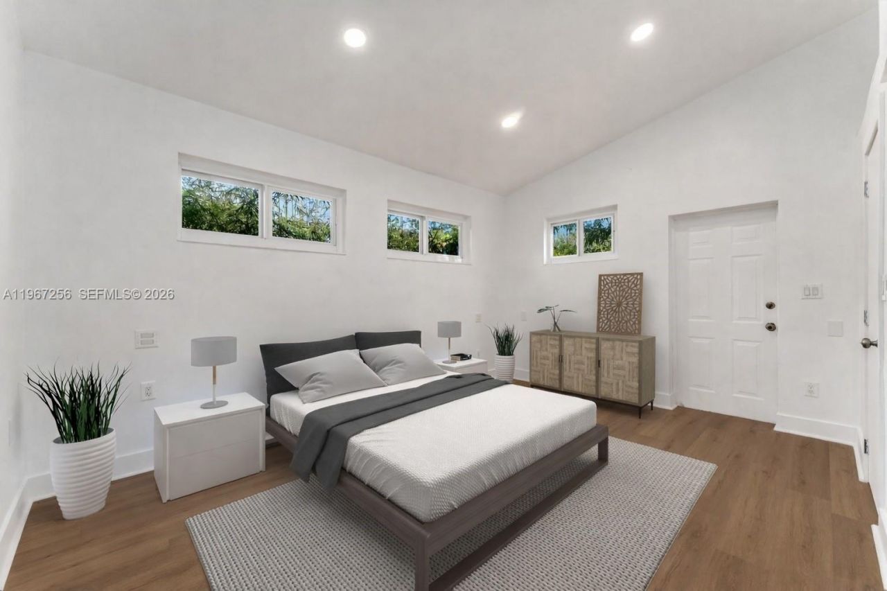 7031 SW 63rd Ct, South Miami, FL 33143 Photo