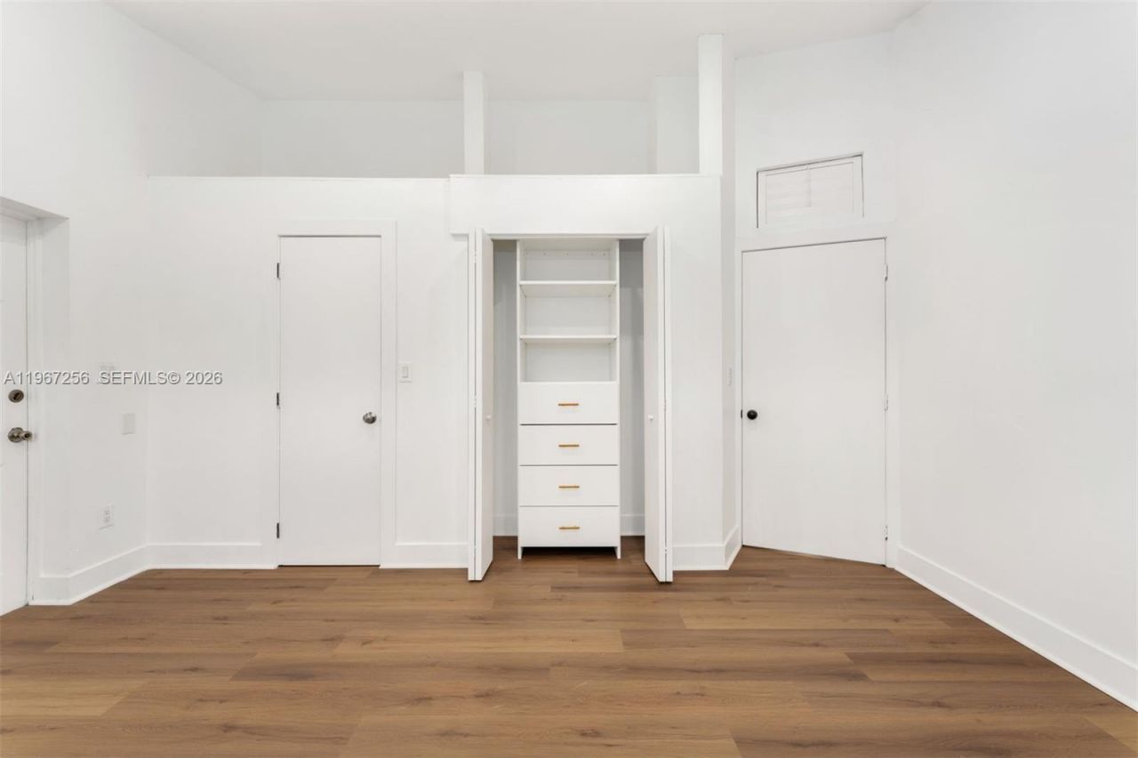 7031 SW 63rd Ct, South Miami, FL 33143 Photo