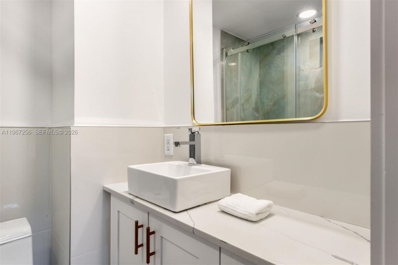 7031 SW 63rd Ct, South Miami, FL 33143 Photo