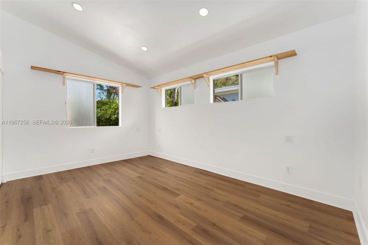 7031 SW 63rd Ct, South Miami, FL 33143 Photo