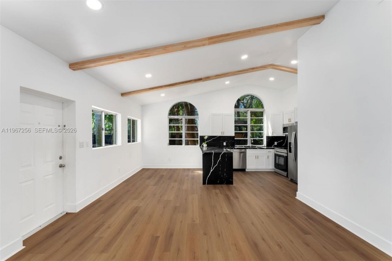 7031 SW 63rd Ct, South Miami, FL 33143 Photo