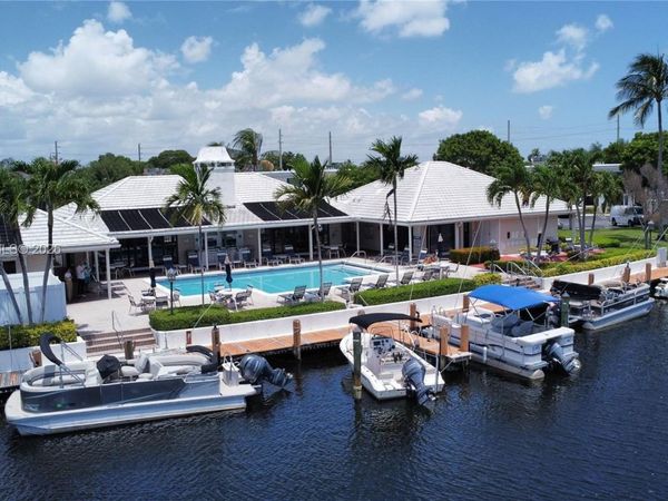 160 Cypress Club Dr, Unit 608, Pompano Beach, FL 33060