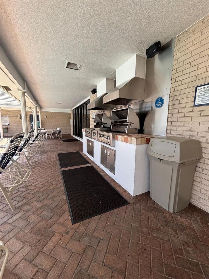 160 Cypress Club Dr, Unit 608, Pompano Beach, FL 33060 Photo
