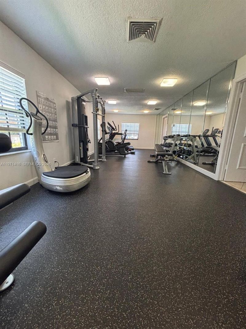 160 Cypress Club Dr, Unit 608, Pompano Beach, FL 33060 Photo