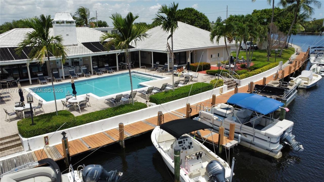 160 Cypress Club Dr, Unit 608, Pompano Beach, FL 33060 Photo