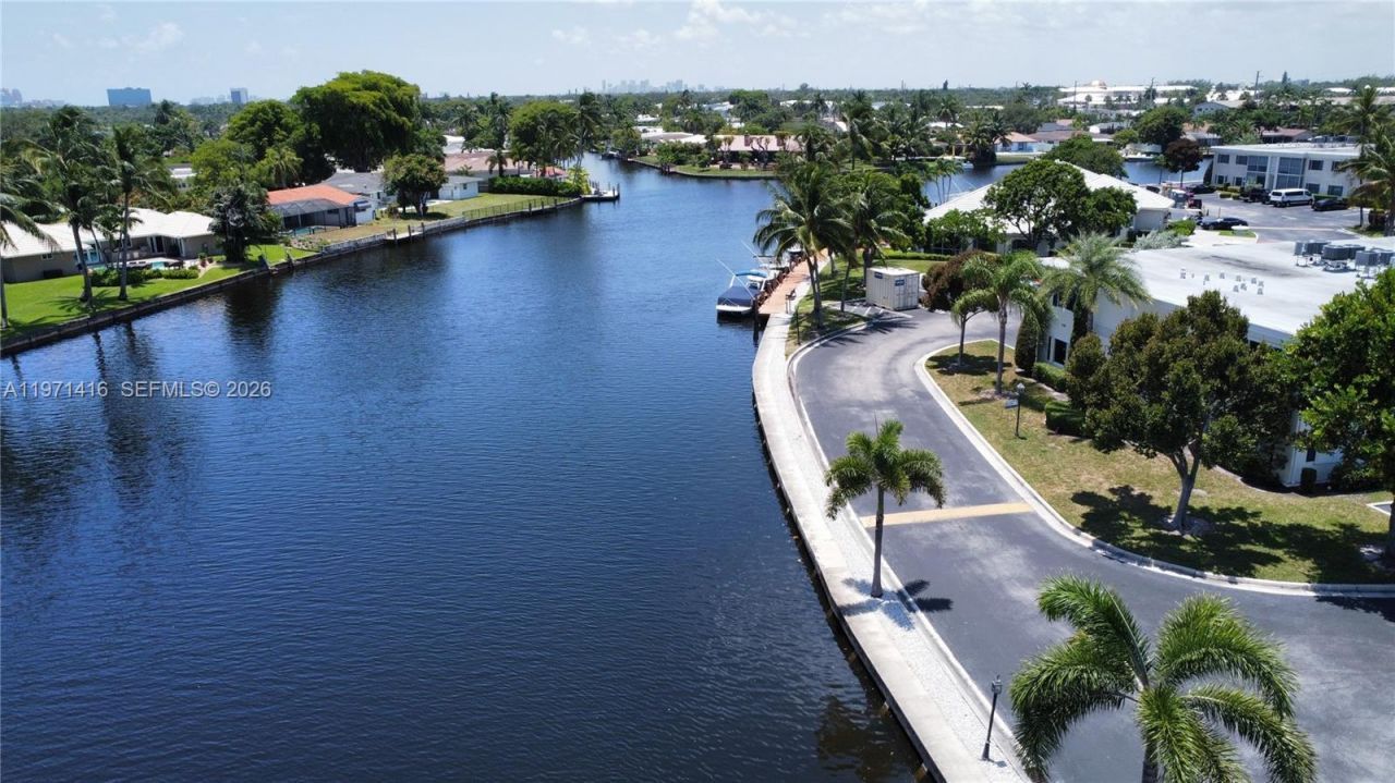 160 Cypress Club Dr, Unit 608, Pompano Beach, FL 33060 Photo