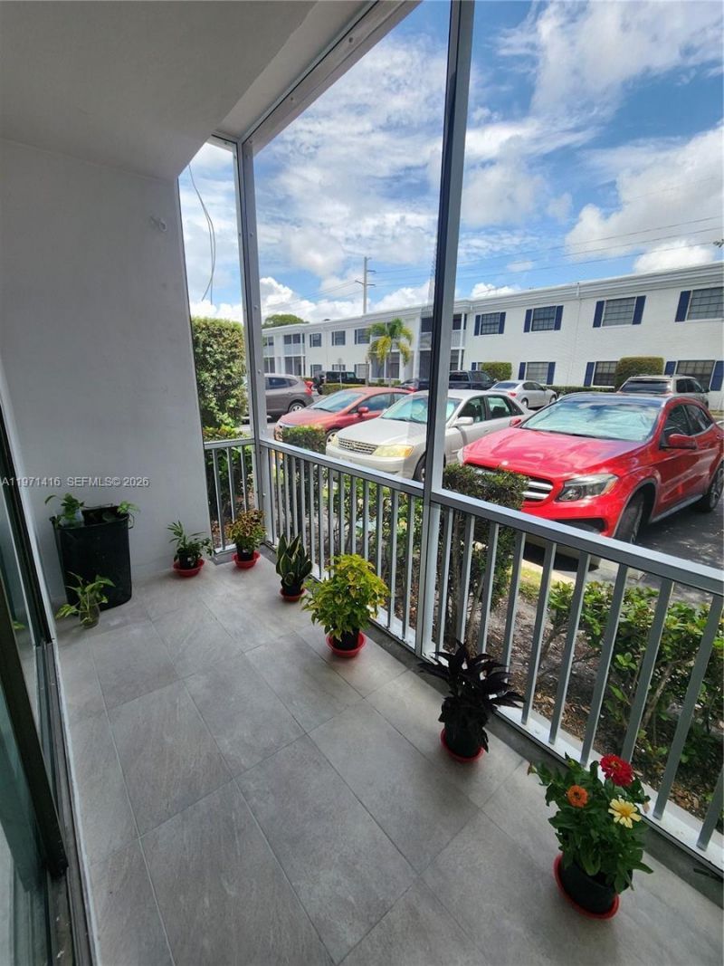 160 Cypress Club Dr, Unit 608, Pompano Beach, FL 33060 Photo