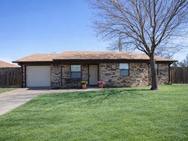 111 Candlestick Drive, Graham, TX 76450