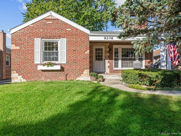 9206 S Troy Avenue , Evergreen Park, IL 60805