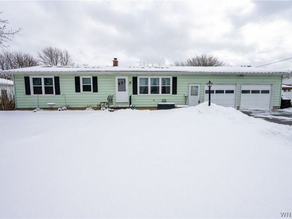 6148 Reger Drive, Lockport, NY 14094