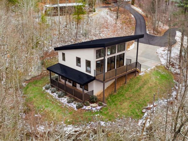 2736 Pine Crest Lane, Sevierville, TN 37862