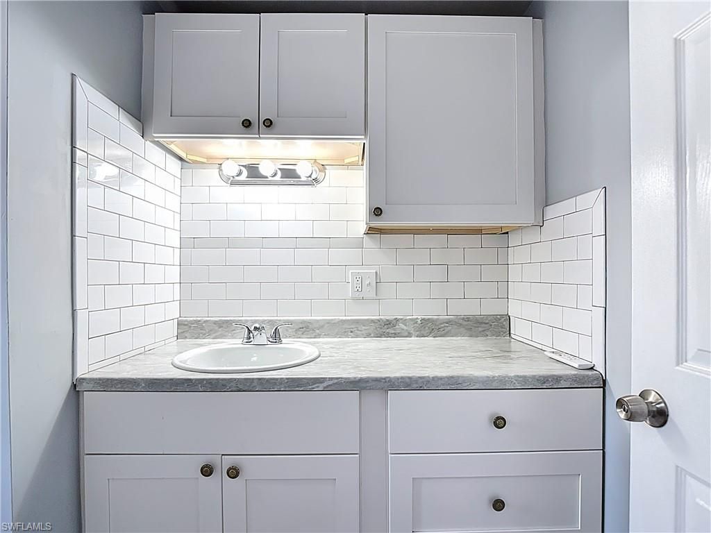 2425 Case Ln, North Fort Myers, FL 33917 Photo