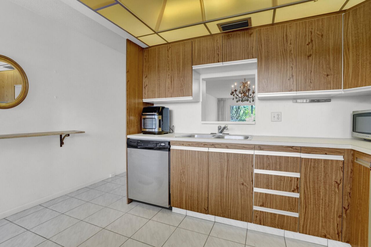 2102 Lucaya Bend, Unit F2, Coconut Creek, FL 33066 Photo