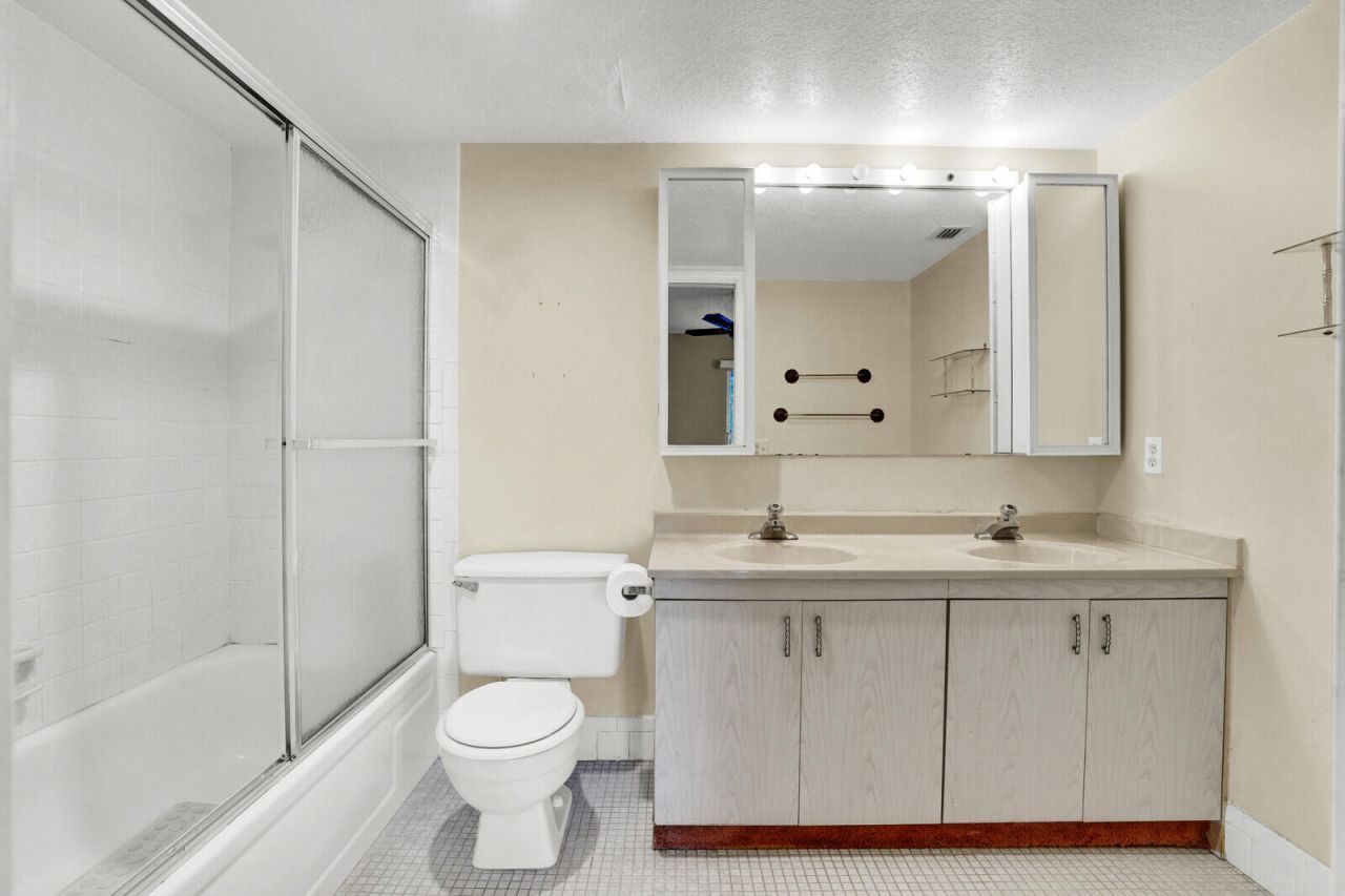 2102 Lucaya Bend, Unit F2, Coconut Creek, FL 33066 Photo