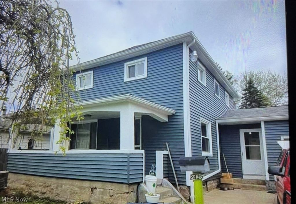 2435 Willis Street, Cuyahoga Falls, OH 44221 Main Photo