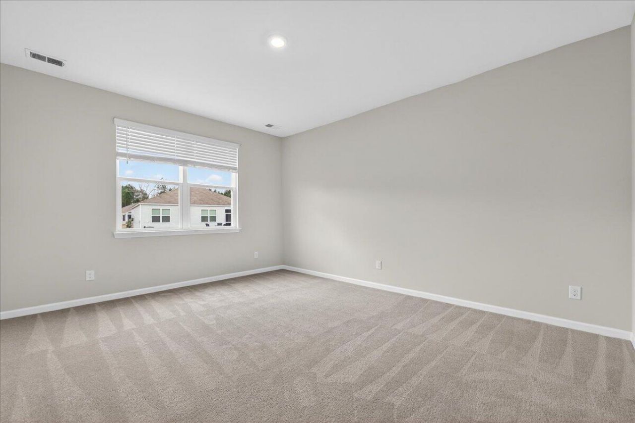 110 Itasca Drive Photo 16