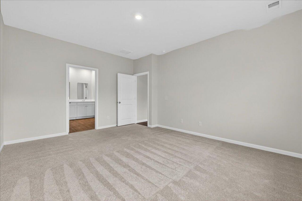 110 Itasca Drive Photo 17