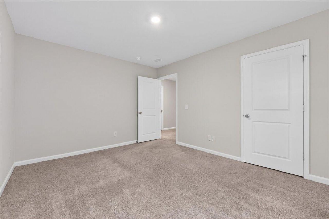 110 Itasca Drive Photo 32