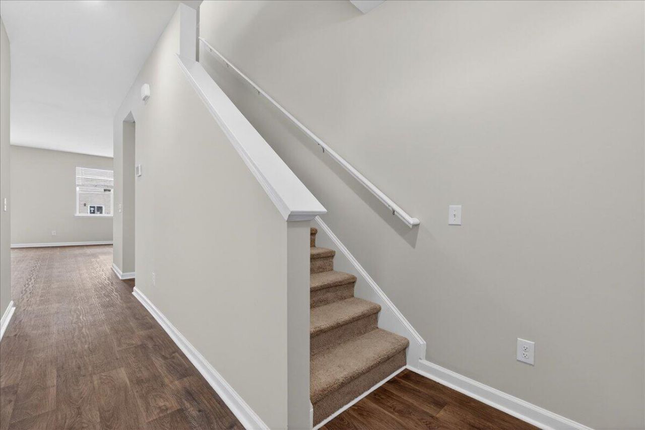 110 Itasca Drive Photo 7