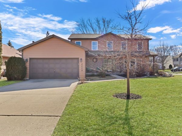 4339 Crabtree Court, Gurnee, IL 60031