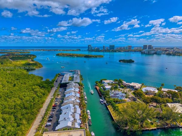 2000 NE 135th St , Unit 708, North Miami, FL 33181