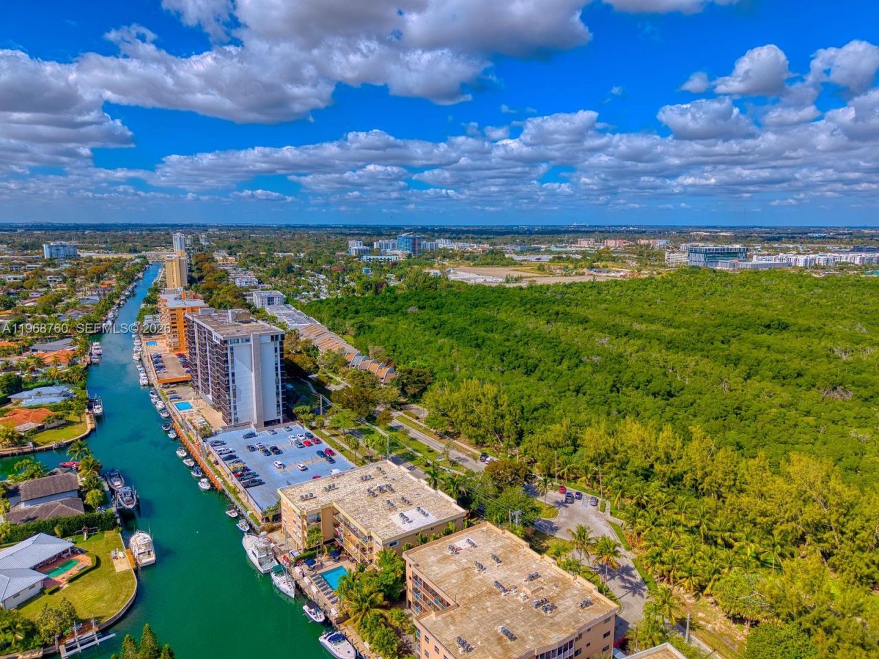 2000 NE 135th St, Unit 708, North Miami, FL 33181 Photo