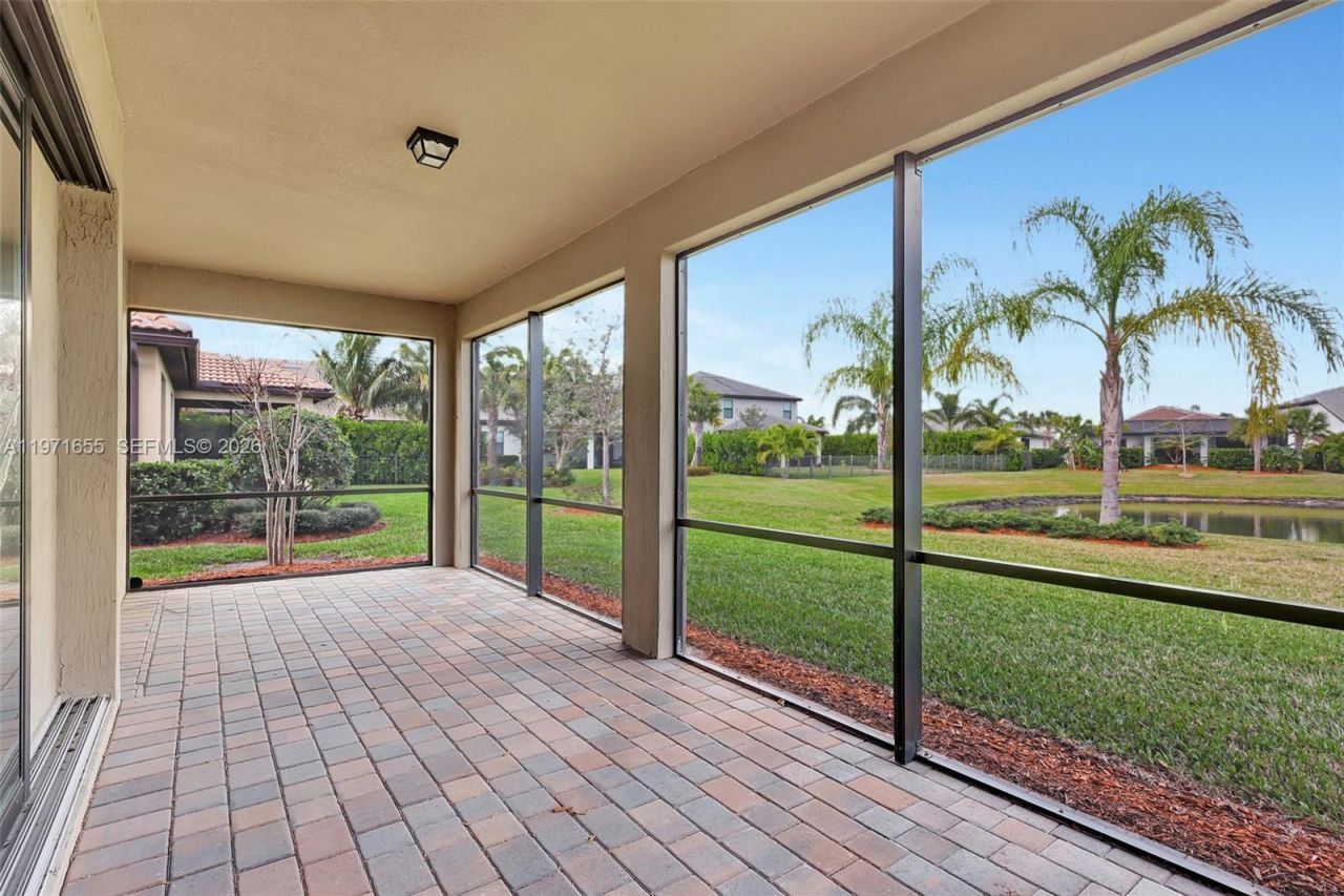 727 SE Boboli Way, Port Saint Lucie, FL 34984 Photo