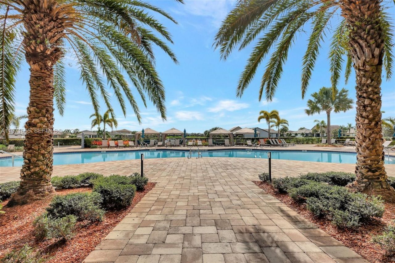 727 SE Boboli Way, Port Saint Lucie, FL 34984 Photo