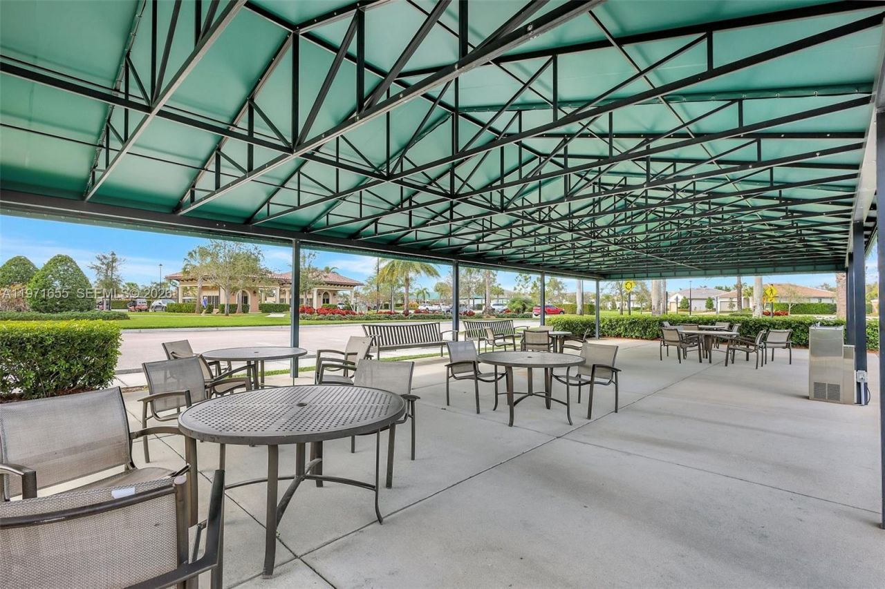 727 SE Boboli Way, Port Saint Lucie, FL 34984 Photo