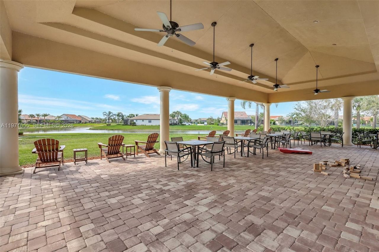 727 SE Boboli Way, Port Saint Lucie, FL 34984 Photo