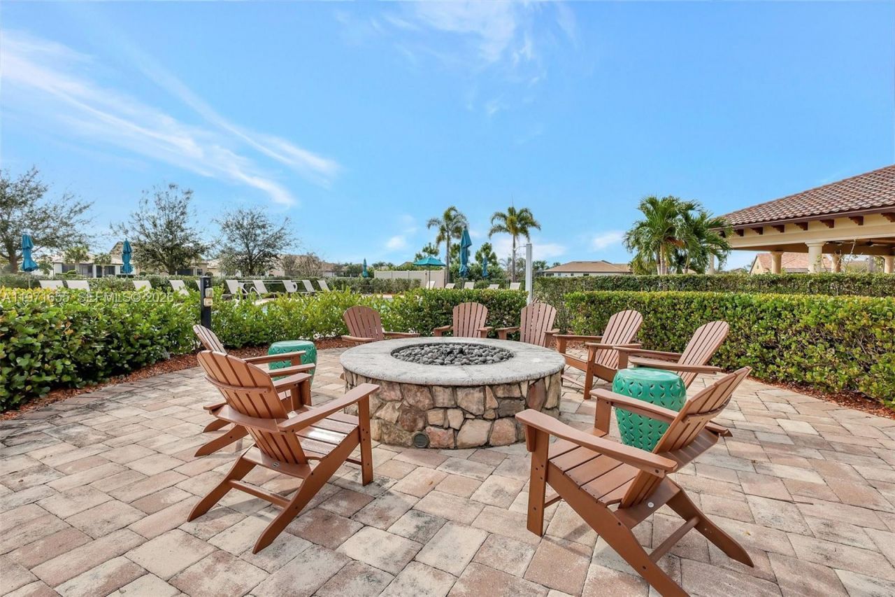 727 SE Boboli Way, Port Saint Lucie, FL 34984 Photo